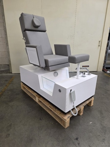 Gharieni Pedispa Square W159